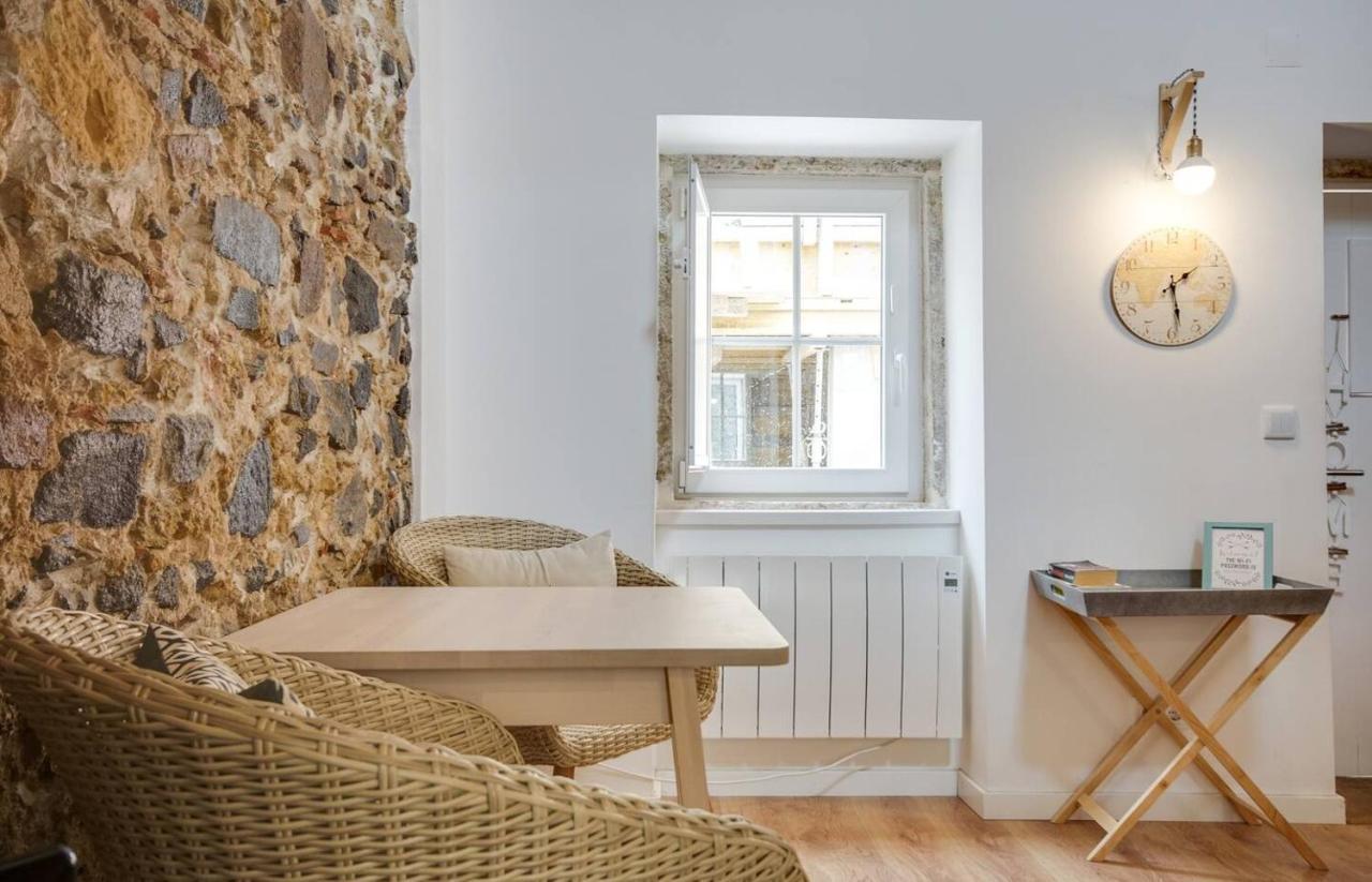 Classic Lisbon Homes: Bright & Central In Belem Exterior photo