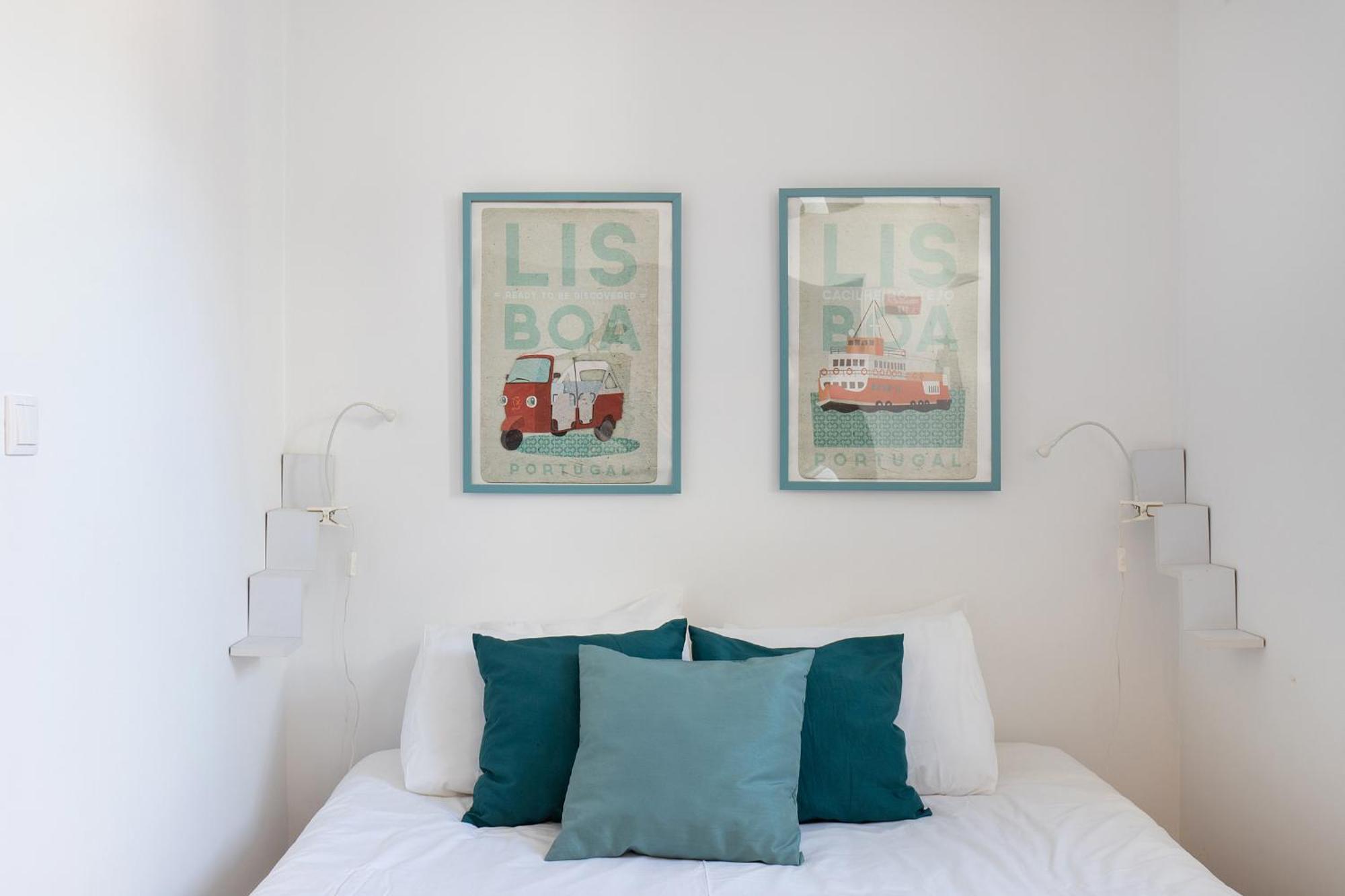 Classic Lisbon Homes: Bright & Central In Belem Exterior photo
